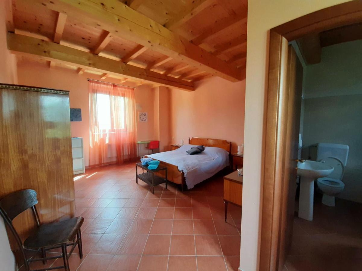 Agriturismo Il Sole Villa Rivarolo del Re ed Uniti Exterior foto